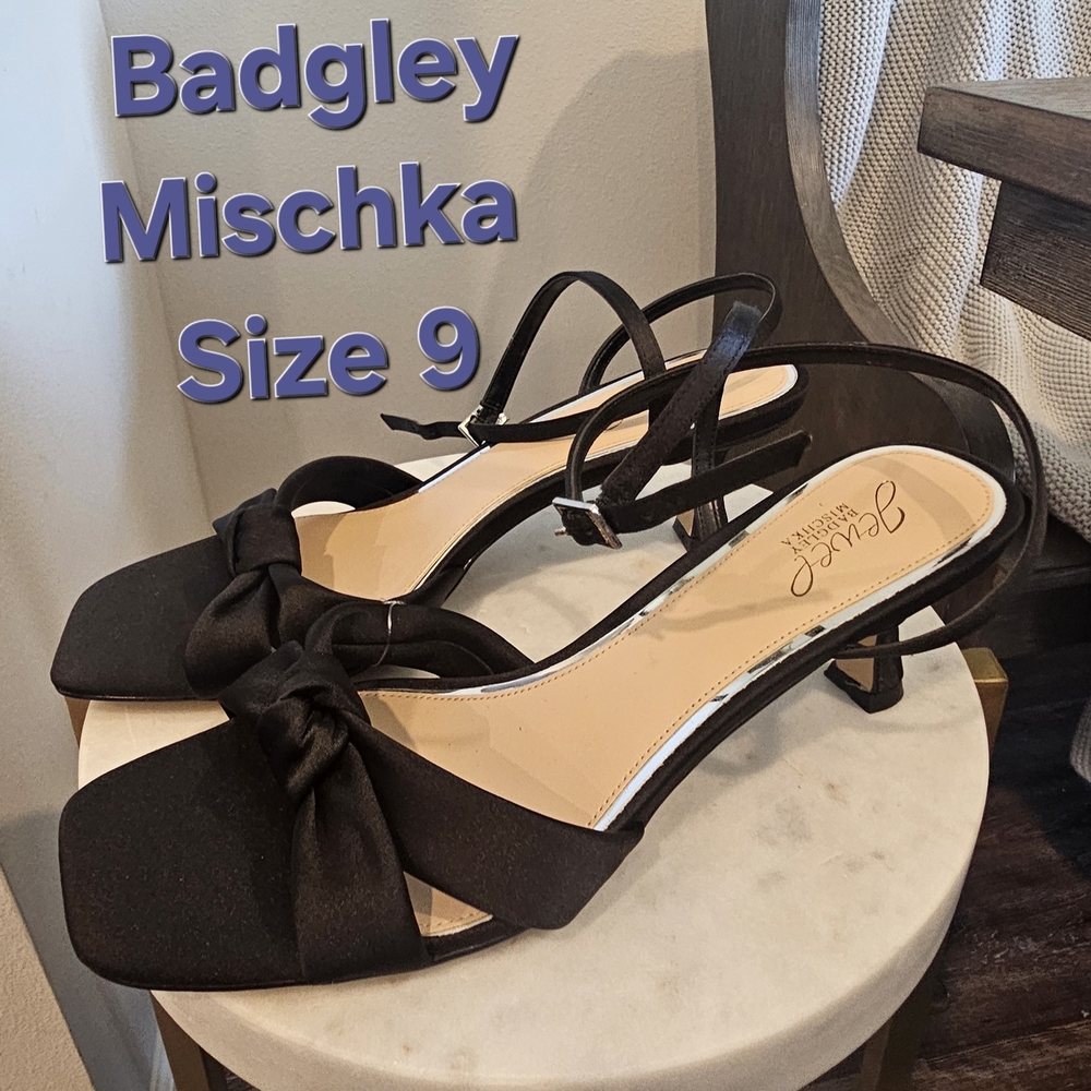 Badgley Mischka Black Heels Elegant Suede Design